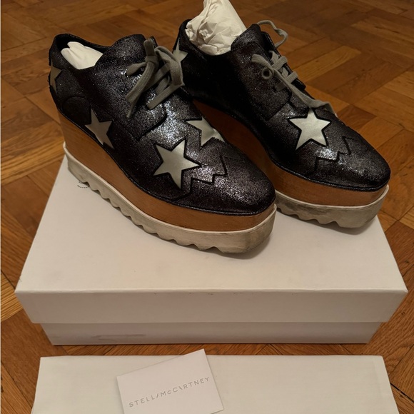 STELLA MCCARTNEY
Elyse Stars Faux-Leather Platform Creeper, Gray - Picture 4 of 8